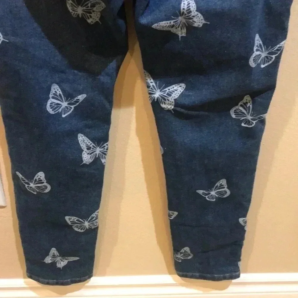 Revelation Skinny Jeans with Butterfly Design 5 Pockets-Size 8